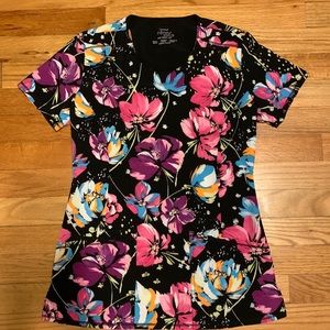 Cherokee infinity scrub top